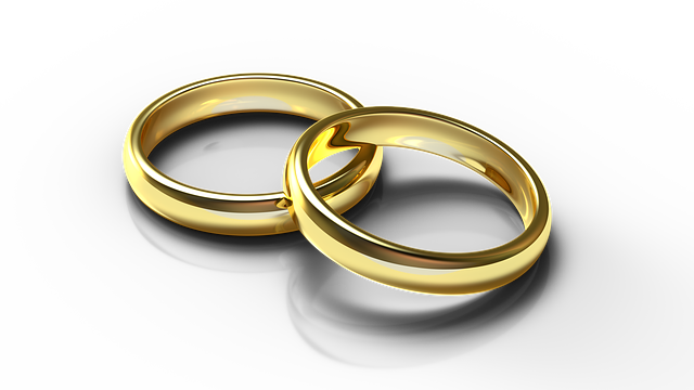 Rings Jewellery Wedding Gold Marry  - MasterTux / Pixabay